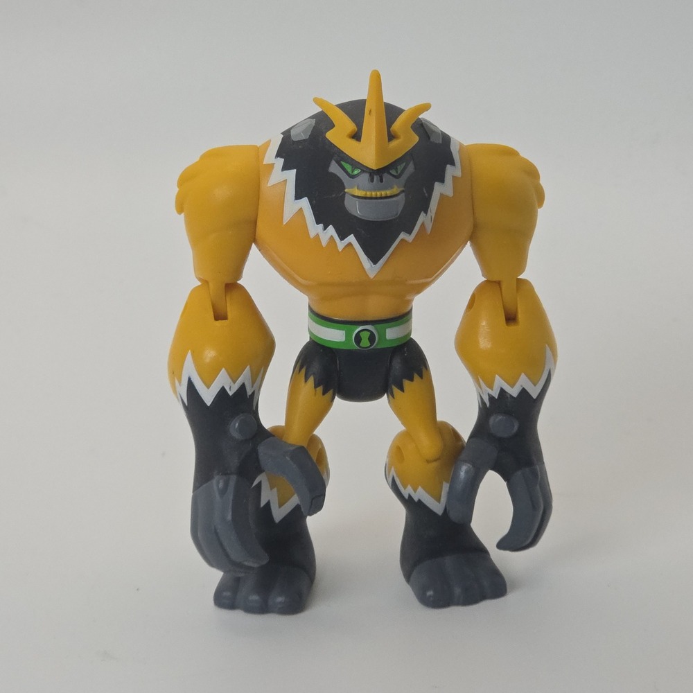 Ben 10 Omniverse Shocksquatch 4" Action Figure Cartoon Network CN Bandai 2012